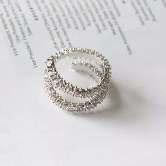 KENDRA SCOTT • Silver Beck Wrap Ring - Picture 6 of 8